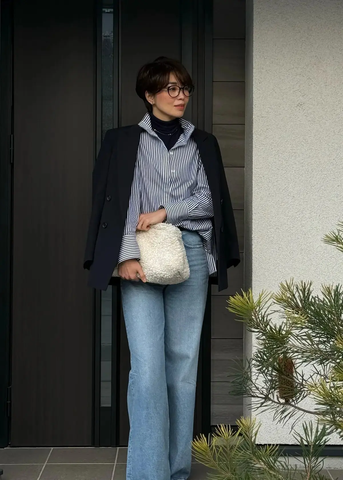 春に向けて更新したデニムで作る！大人の休日スタイル