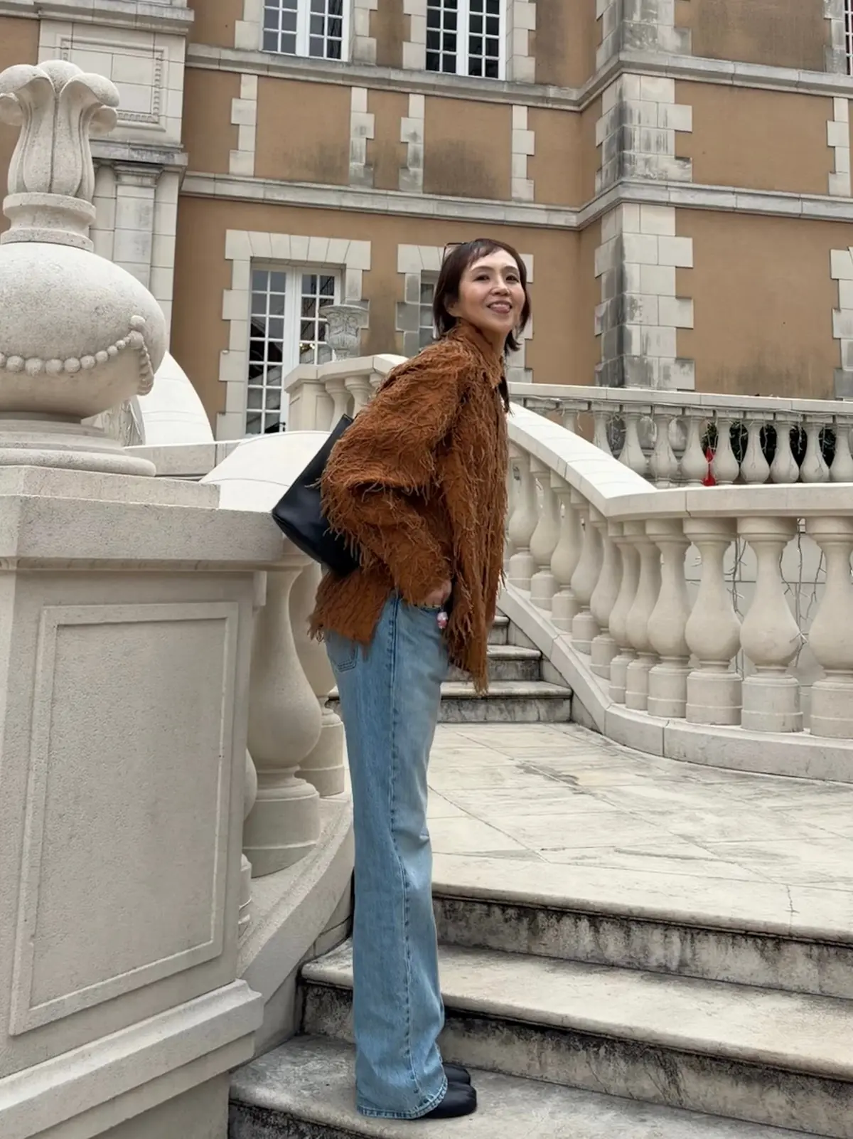 50代ファッション　アラフィフファッション　フリンジシャツ　デニムコーデ　UNIQLOデニム　50代デニム