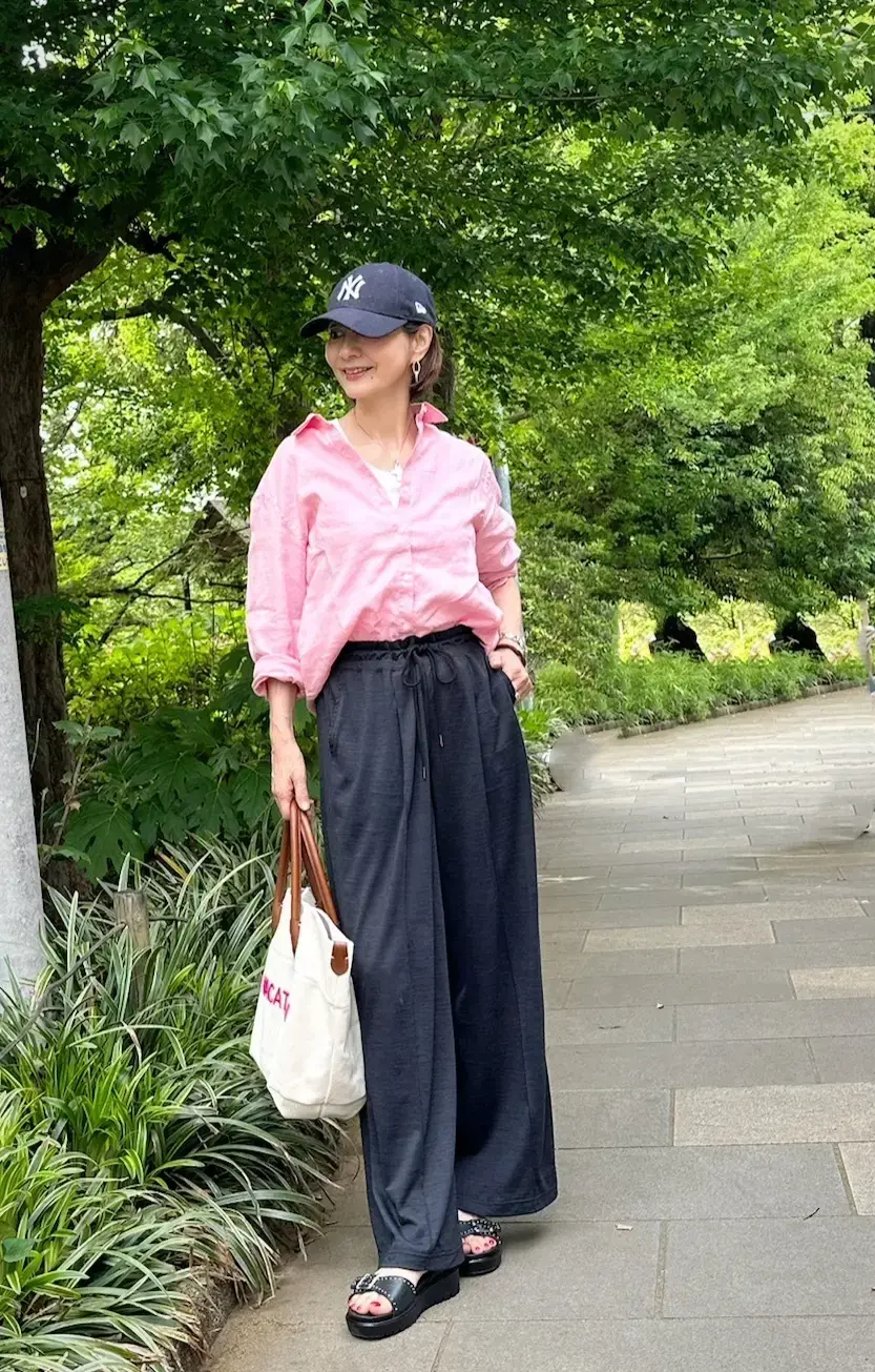 サンダル ユニクロ　リネンシャツ パンツ　初夏コーデ