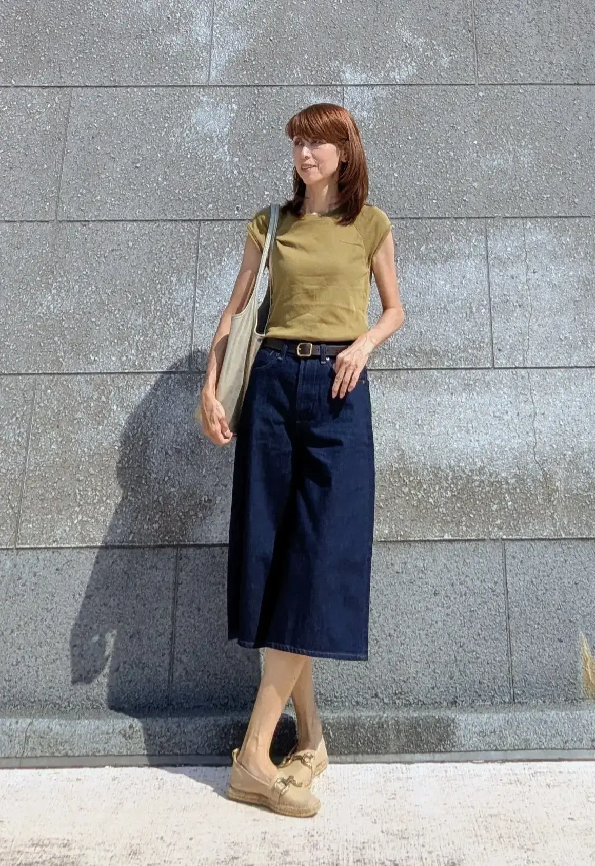 ユニクロのデニムパンツやキュロットが頼りになる！おしゃれな40代・50代の晩夏の着こなし5選