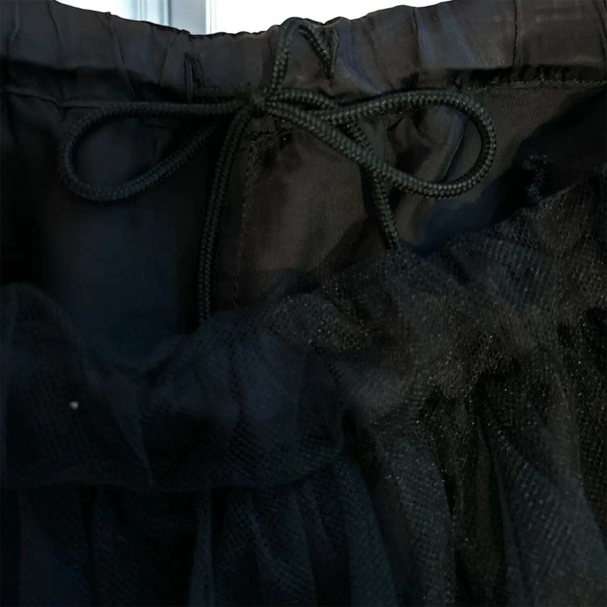 MIYAO 黒チュールパンツ ウエスト部分　紐で調整可能　エクラ編集部員の偏愛名品図鑑