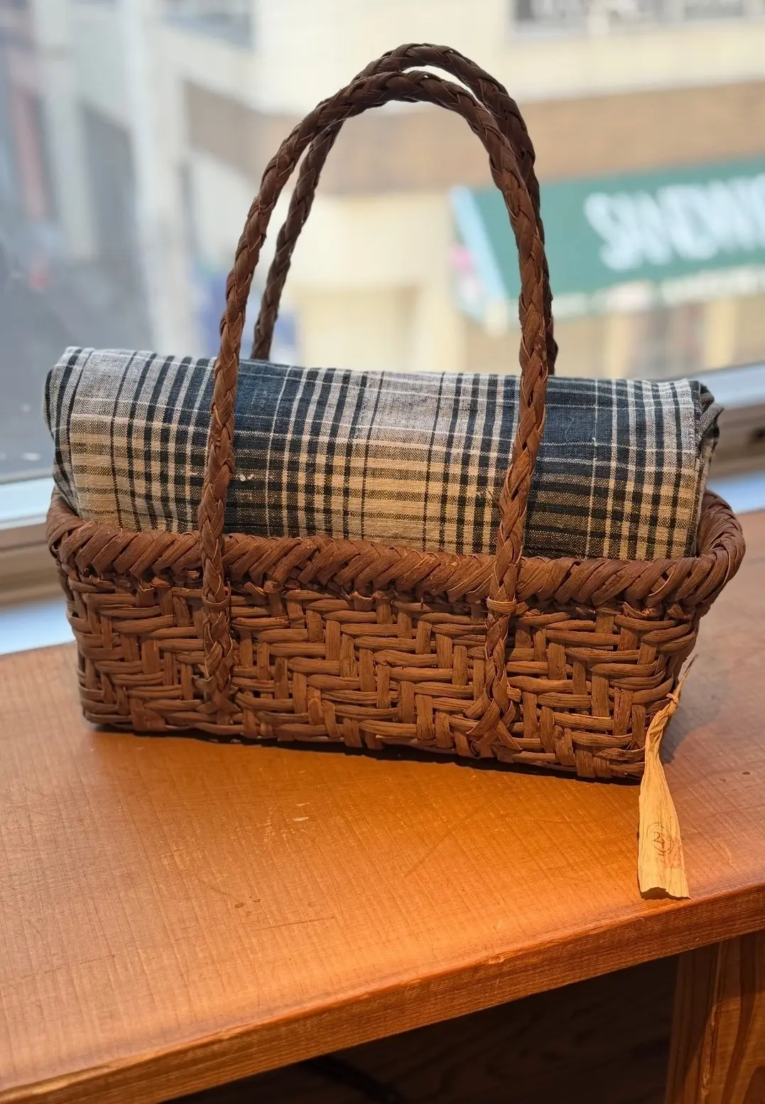 東銀座のギャラリーで着物に合うかご展とセの画像_8