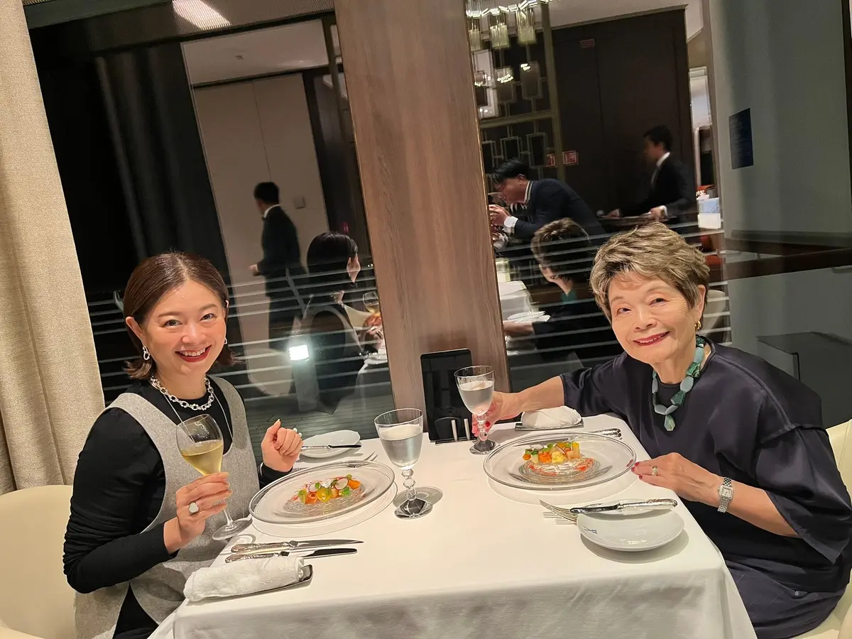 三尋木奈保さん クルーズ旅の食事光景
