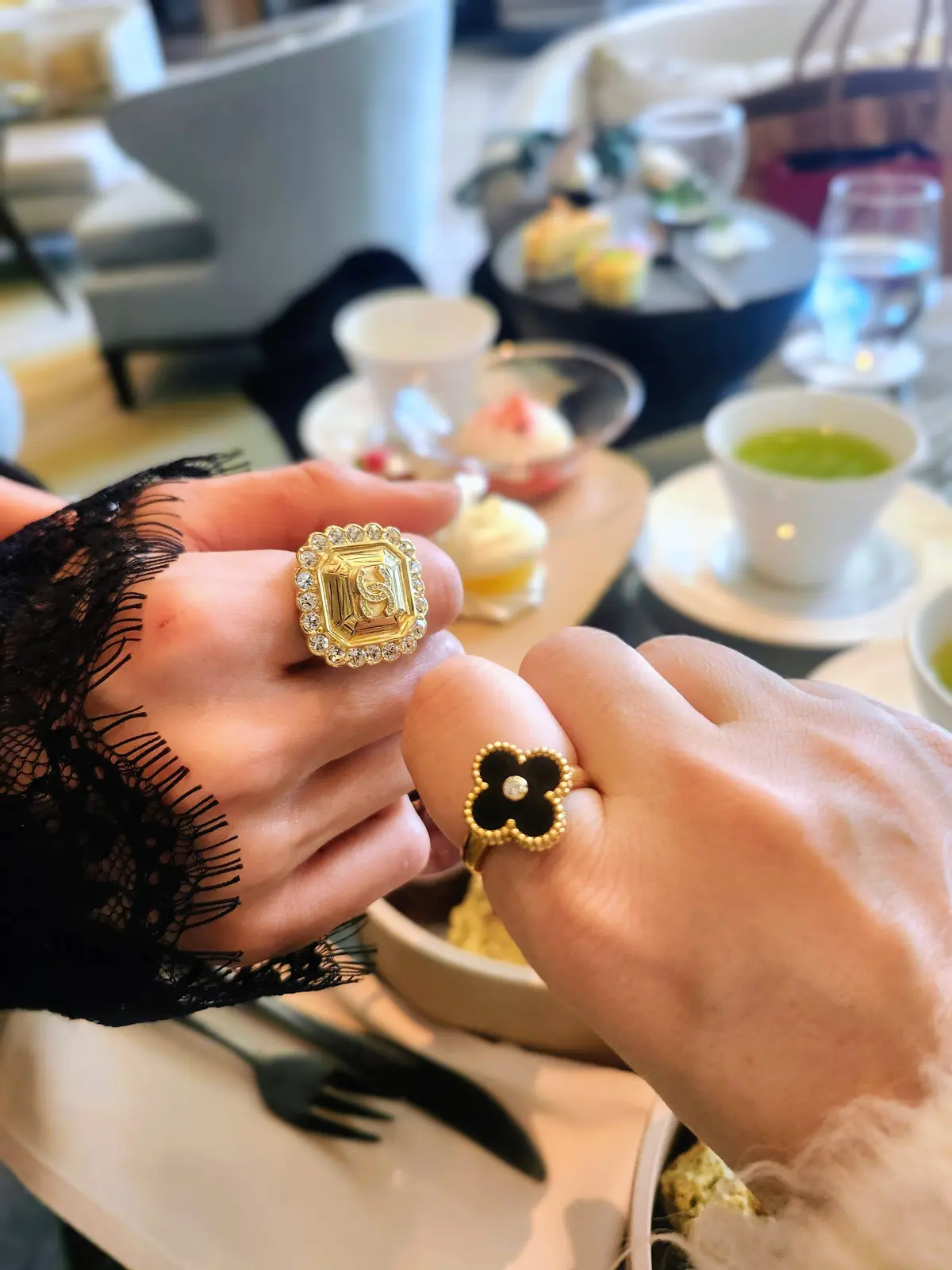 パレスホテル、アフタヌーンティー、和のアフタヌーンティー、40代ファッション、ママ友ランチ、ホテルラウンジ、セイボリー、ヴァンクリ、アルハンブラ、ザパレスラウンジ