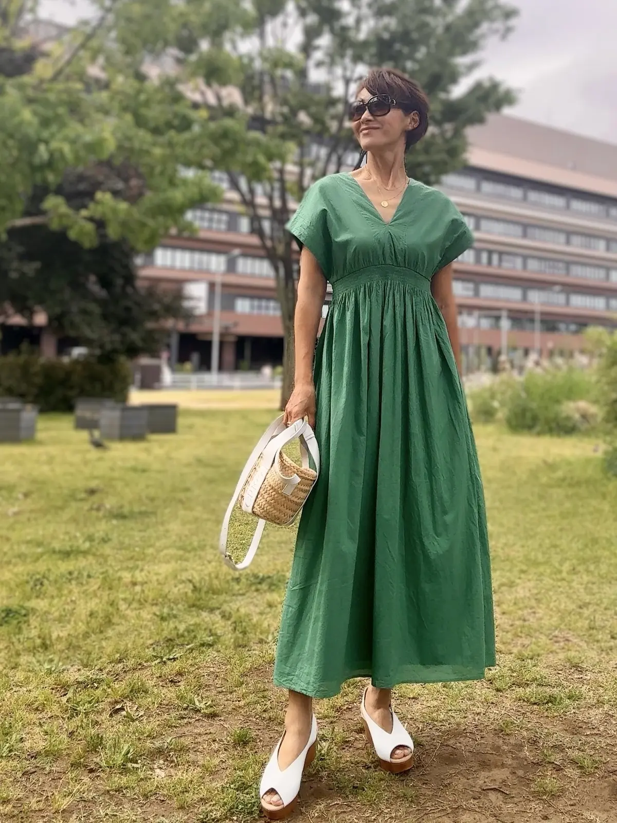エクラ 華組　山崎明子さん　50代　グリーンコーデ　MARIHA　マリハ　全身コーデ