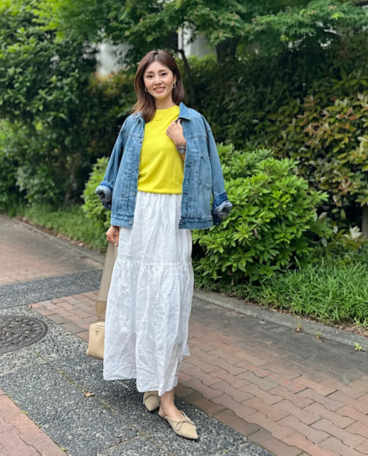 エクラ 華組 梁瀬理砂さん　50代　夏コーデ　イエローコーデ　全身コーデ