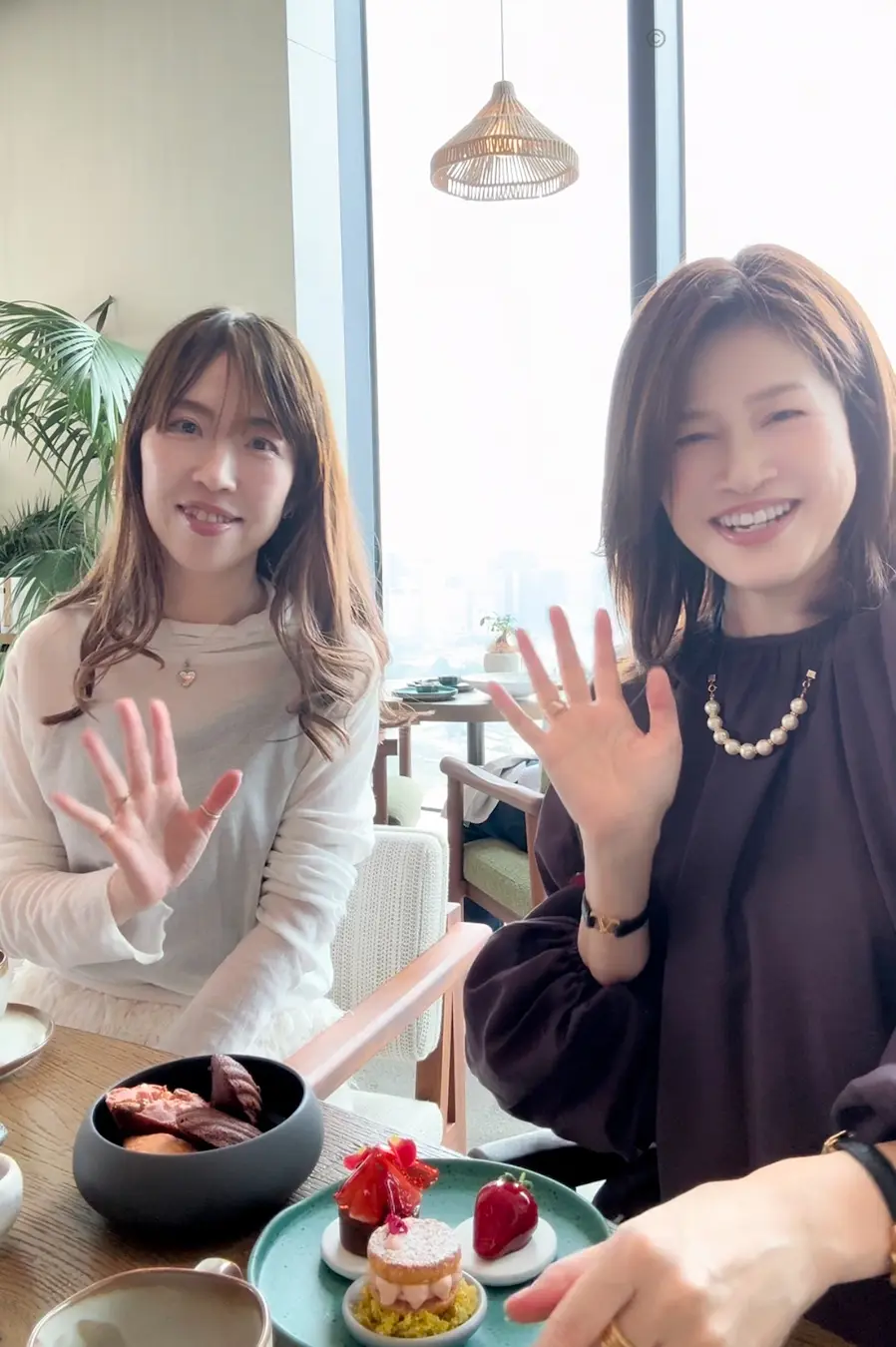 春スカート☘️オールホワイトコーデで日本の画像_13