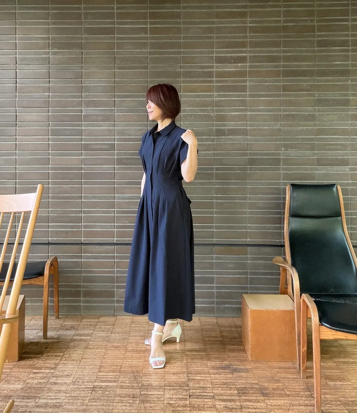 UNIQLO ユニクロ　PUMA  ワンピース　シャツワンピース　シアサッカーシャツワンピース　スニーカーコーデ　デニムジャケット　Gジャン  ショートボブ プチプラコーデ　ネイビーコーデ　eclat  jマダムのおしゃれ