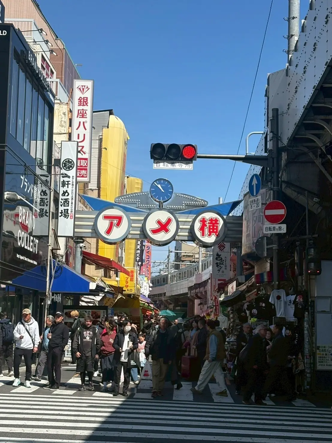 春うららトレンチでアメ横はしご酒、類様気の画像_3