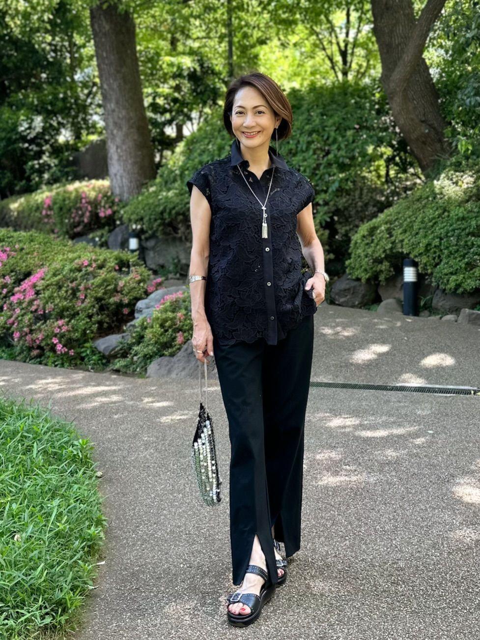 エクラ 華組 岡部みわこさん　ブラックコーデ　夏の黒　夏コーデ　50代　全身コーデ