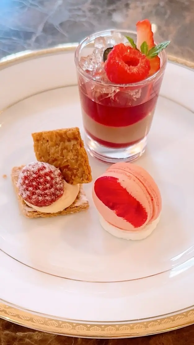 横浜の名門ホテルで苺のアフタヌーンティーの画像_3