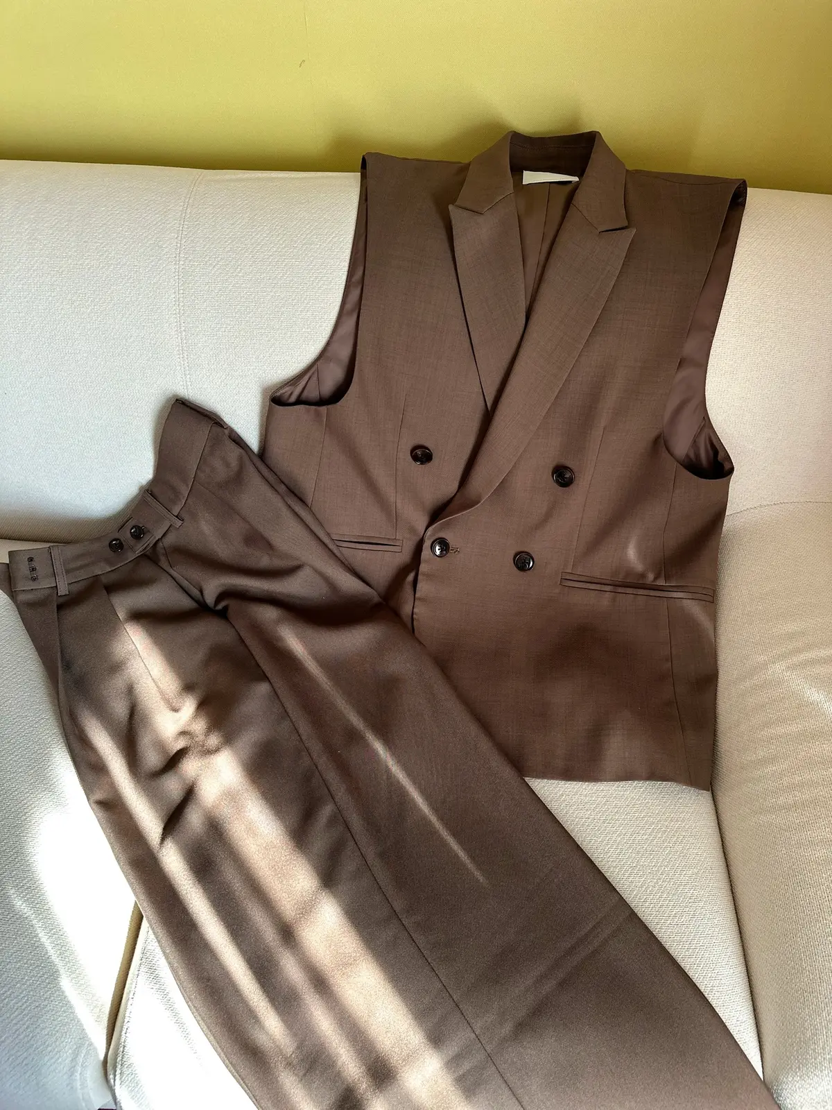 エクラ 華組　岡部みわこさん ジレ パンツ　アンサンブル