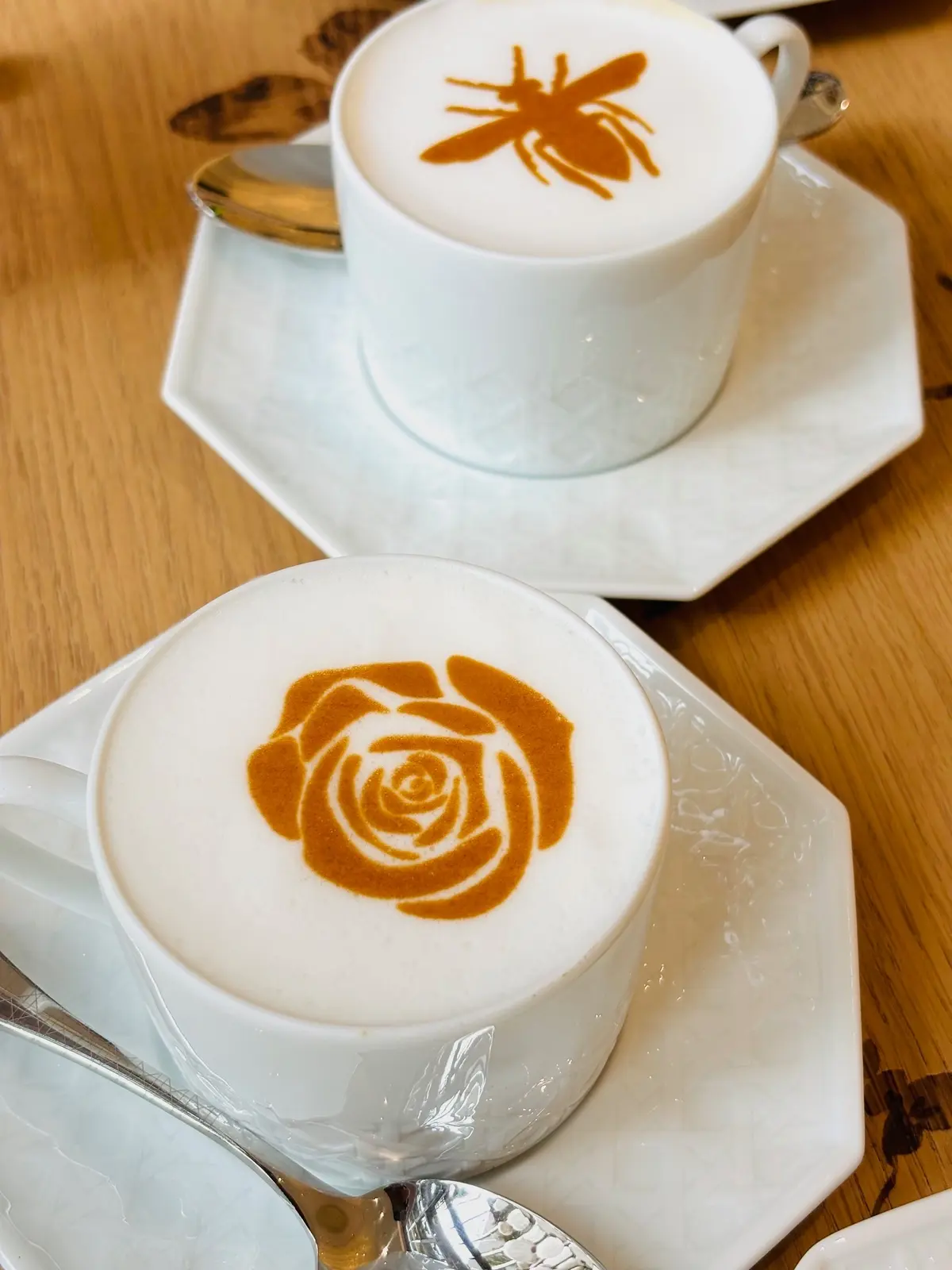 カフェラテ ディオール バンブー パビリオン カフェ　代官山