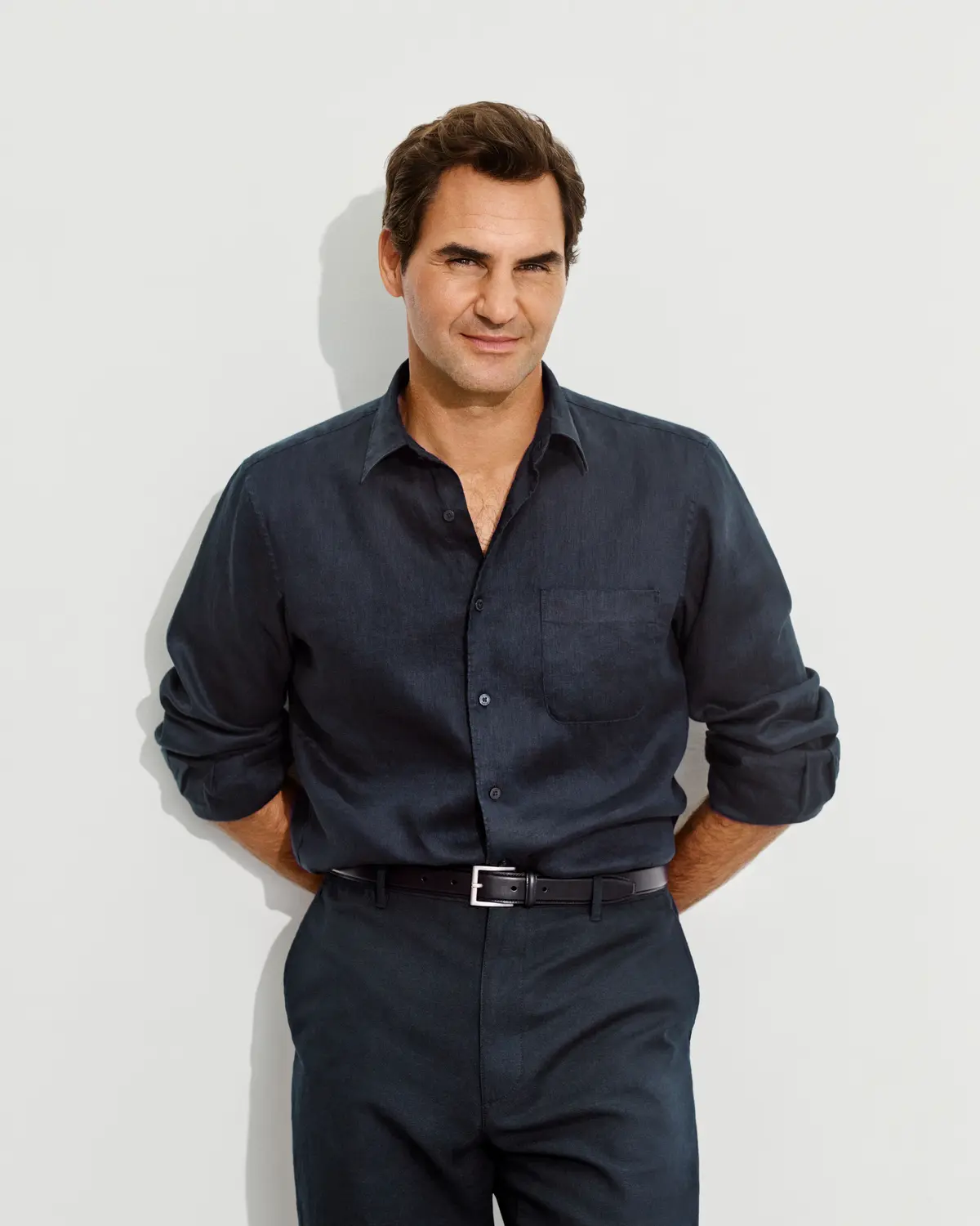 ユニクロ 2026年春夏新作 プレミアムリネンシャツ 黒　メンズ