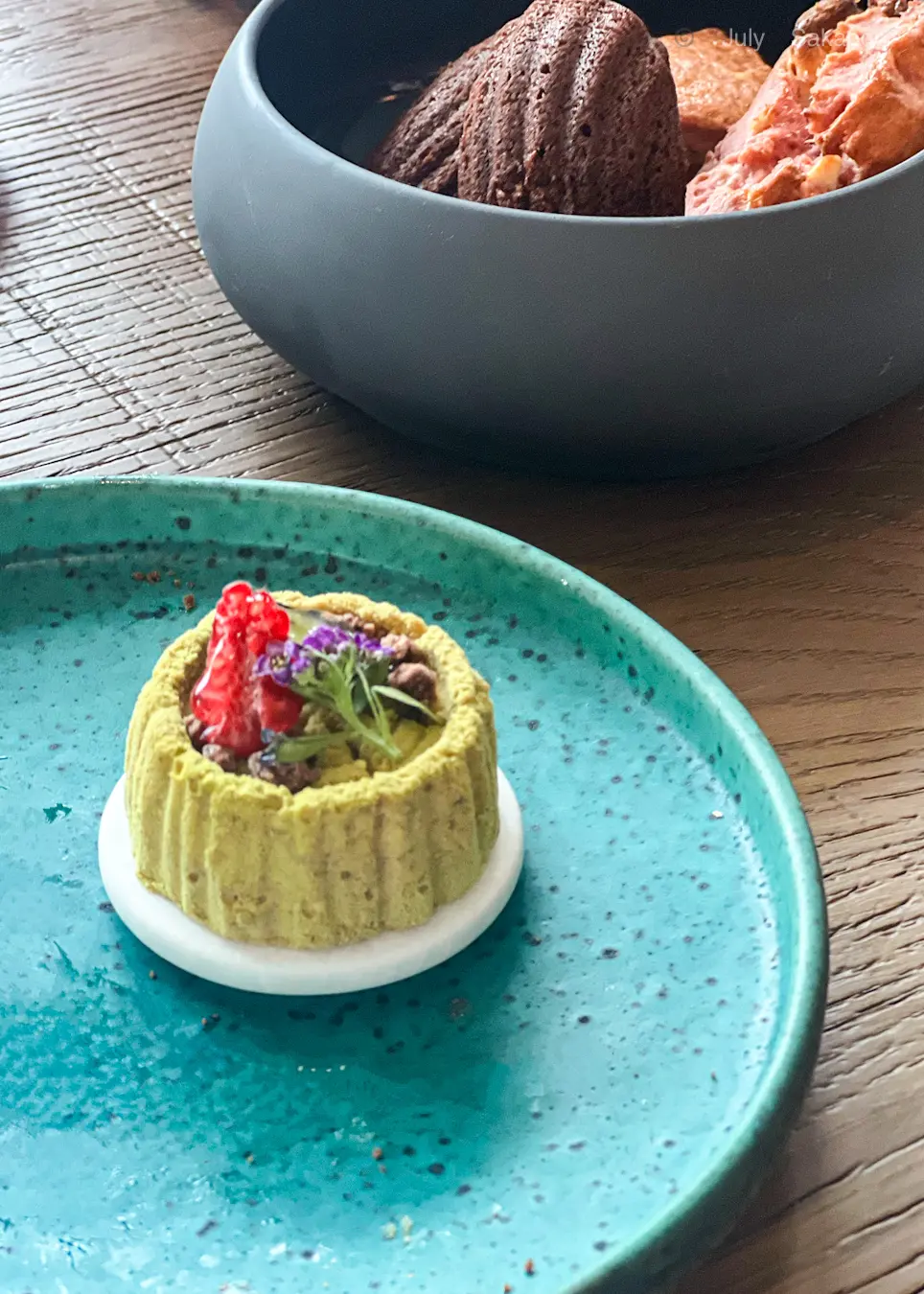 春スカート☘️オールホワイトコーデで日本の画像_10