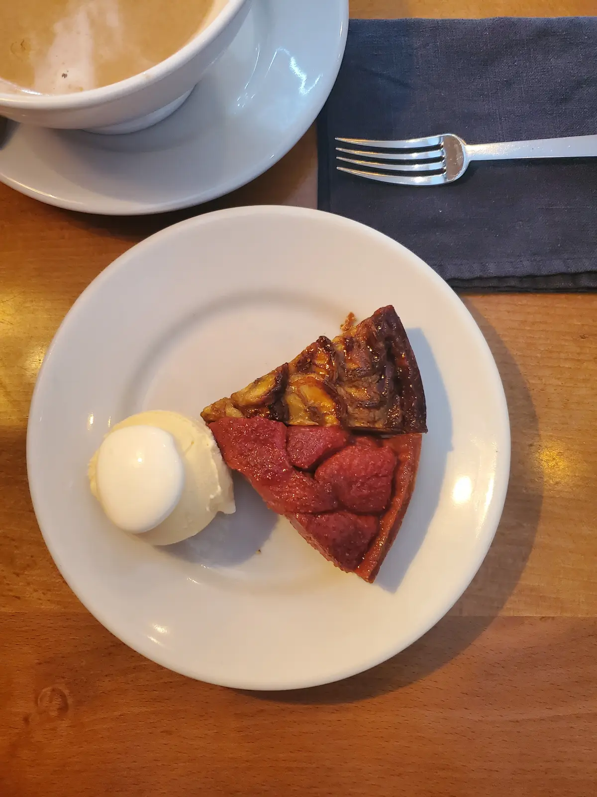 パリの空気を纏うお気に入りのカフェには、の画像_4