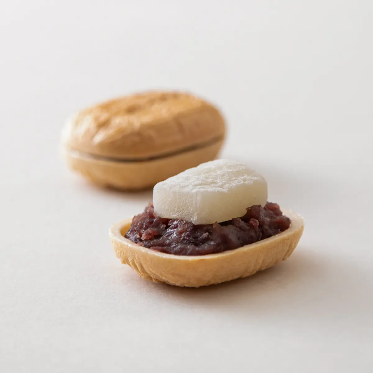 送別ギフト　菓心おおすが　三十五万石 求肥餅入　米俵に三十五万石と刻まれた求肥餅入り最中