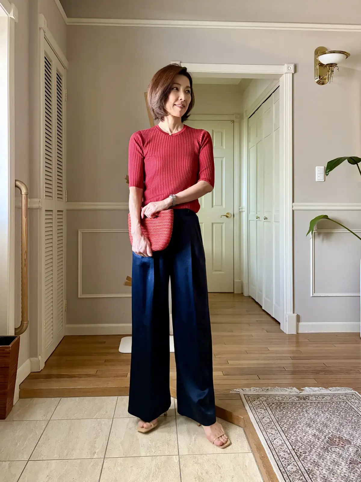 薄手のリブニット