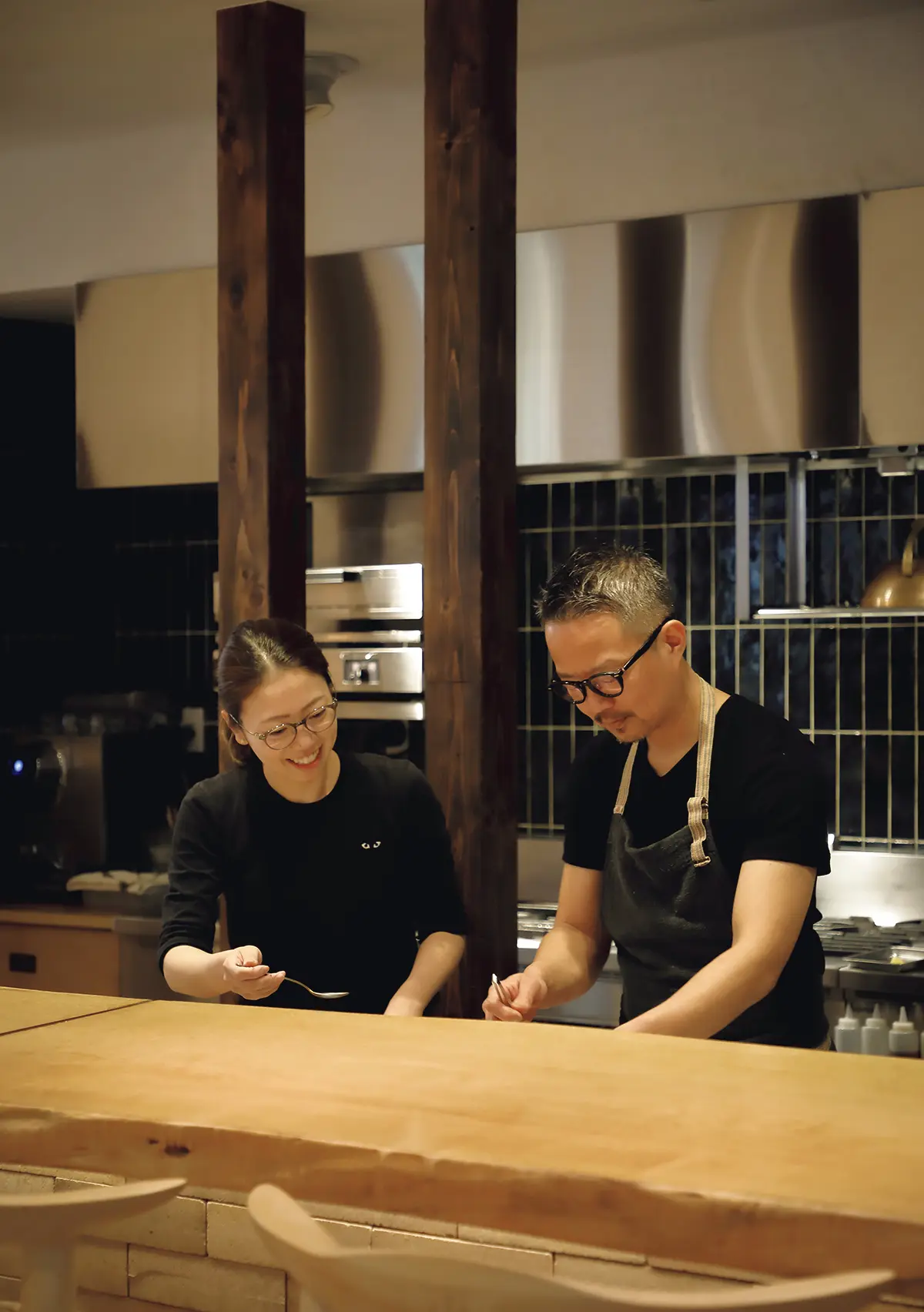 久岡寛平さんとサ ービス担当の果恋さんご夫婦