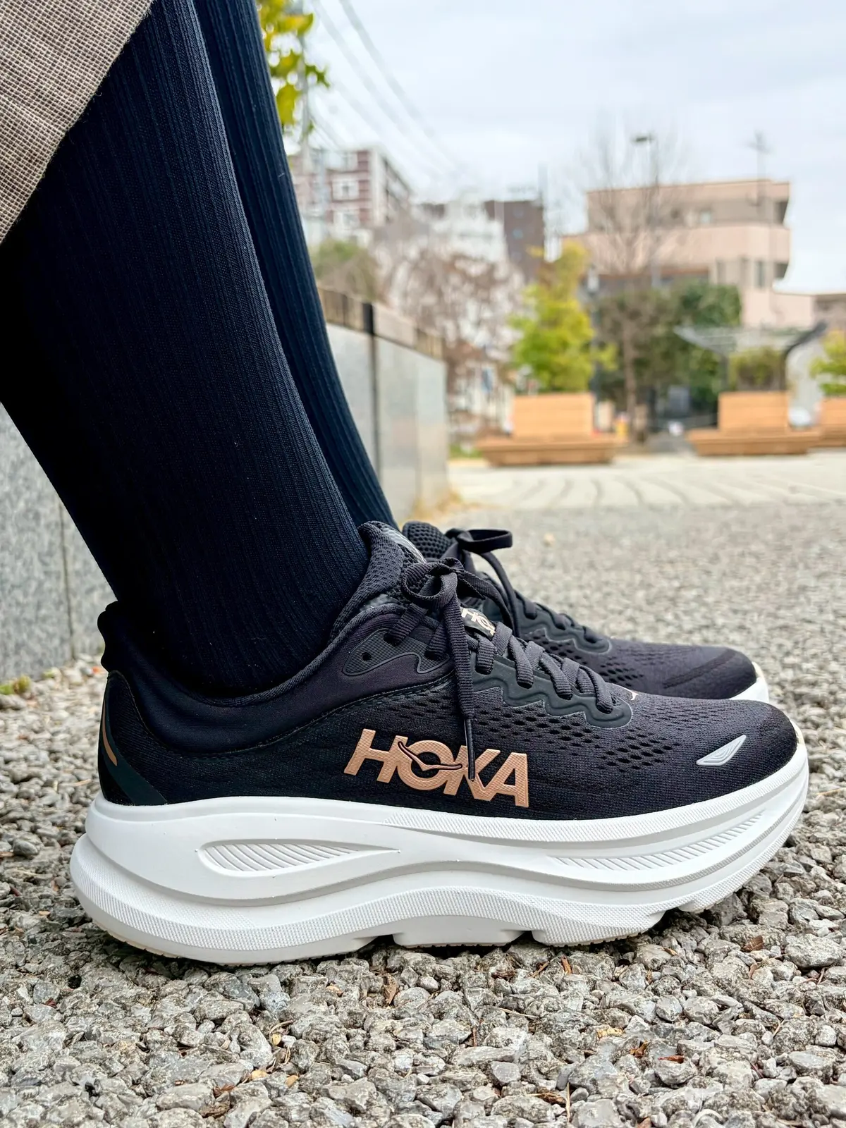 HOKAのボンダイ9