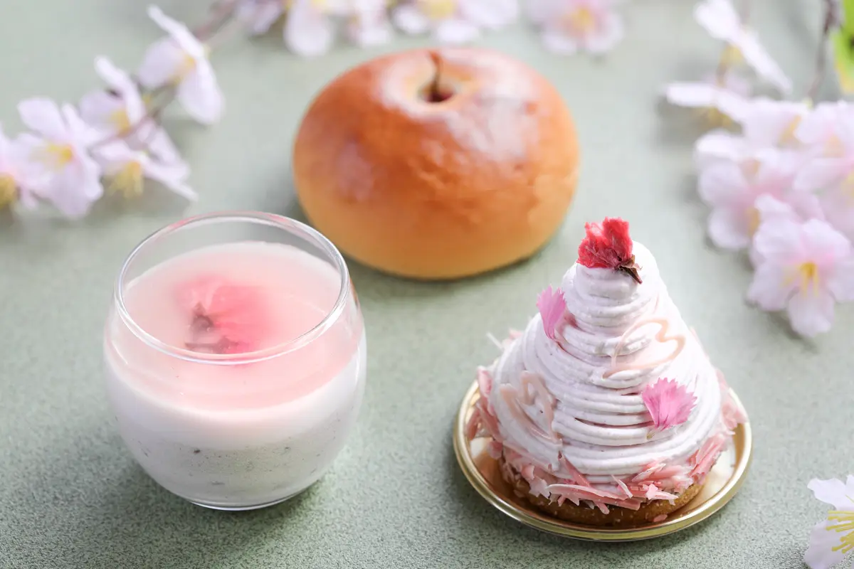 シェラトン都ホテル大阪「日本料理 うえまち」　アフタヌーンティー カフェ＆グルメショップ カフェベルのスイーツ