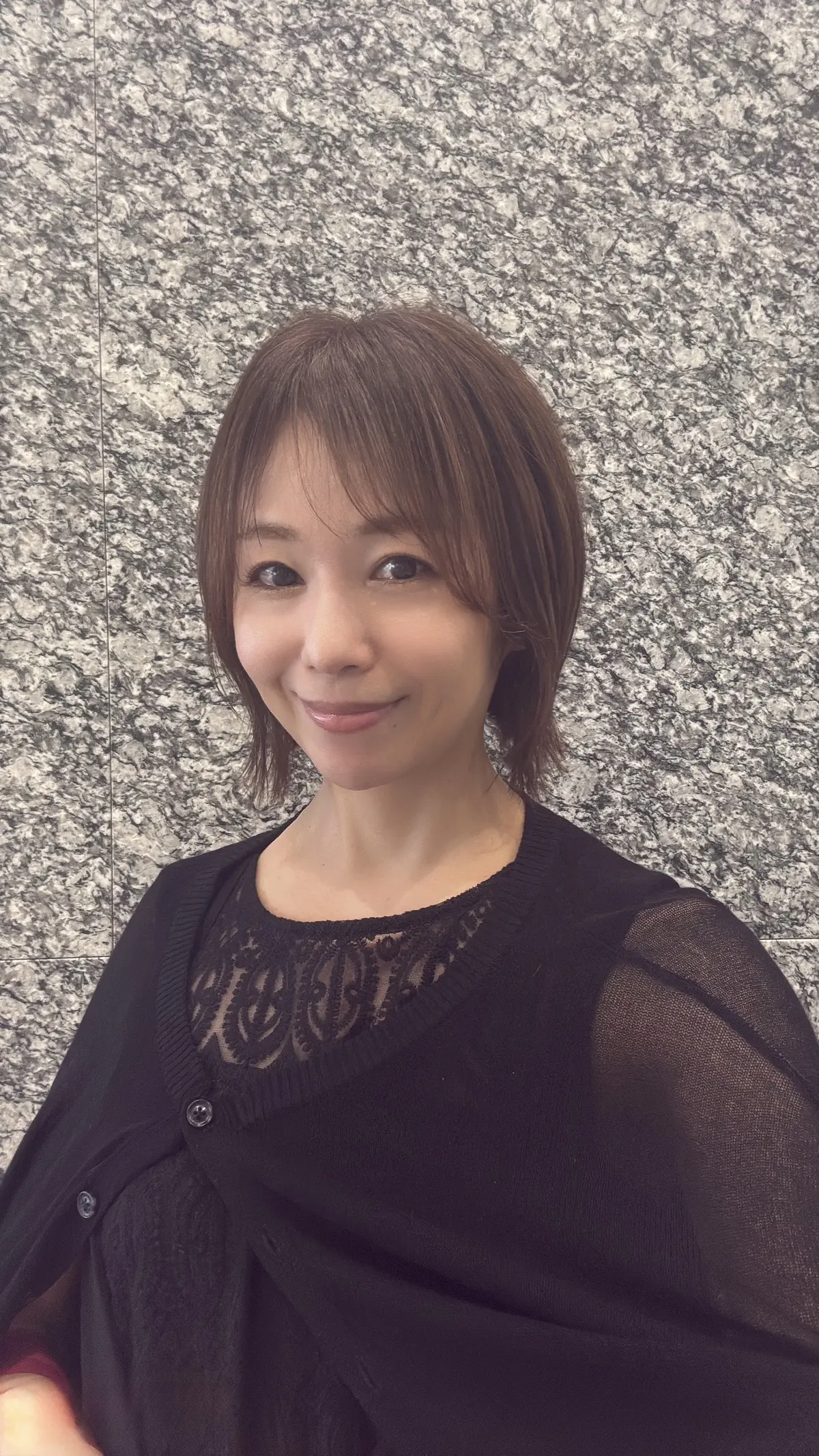 大人の外ハネスタイルの画像_1