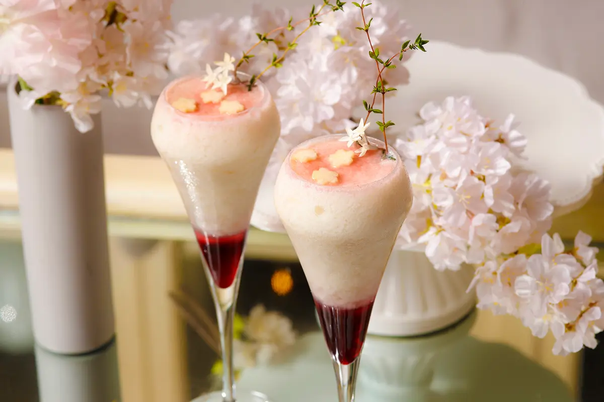 インターコンチネンタル 東京ベイ「ニューヨークラウンジ」アフタヌーンティー  いちごのムース