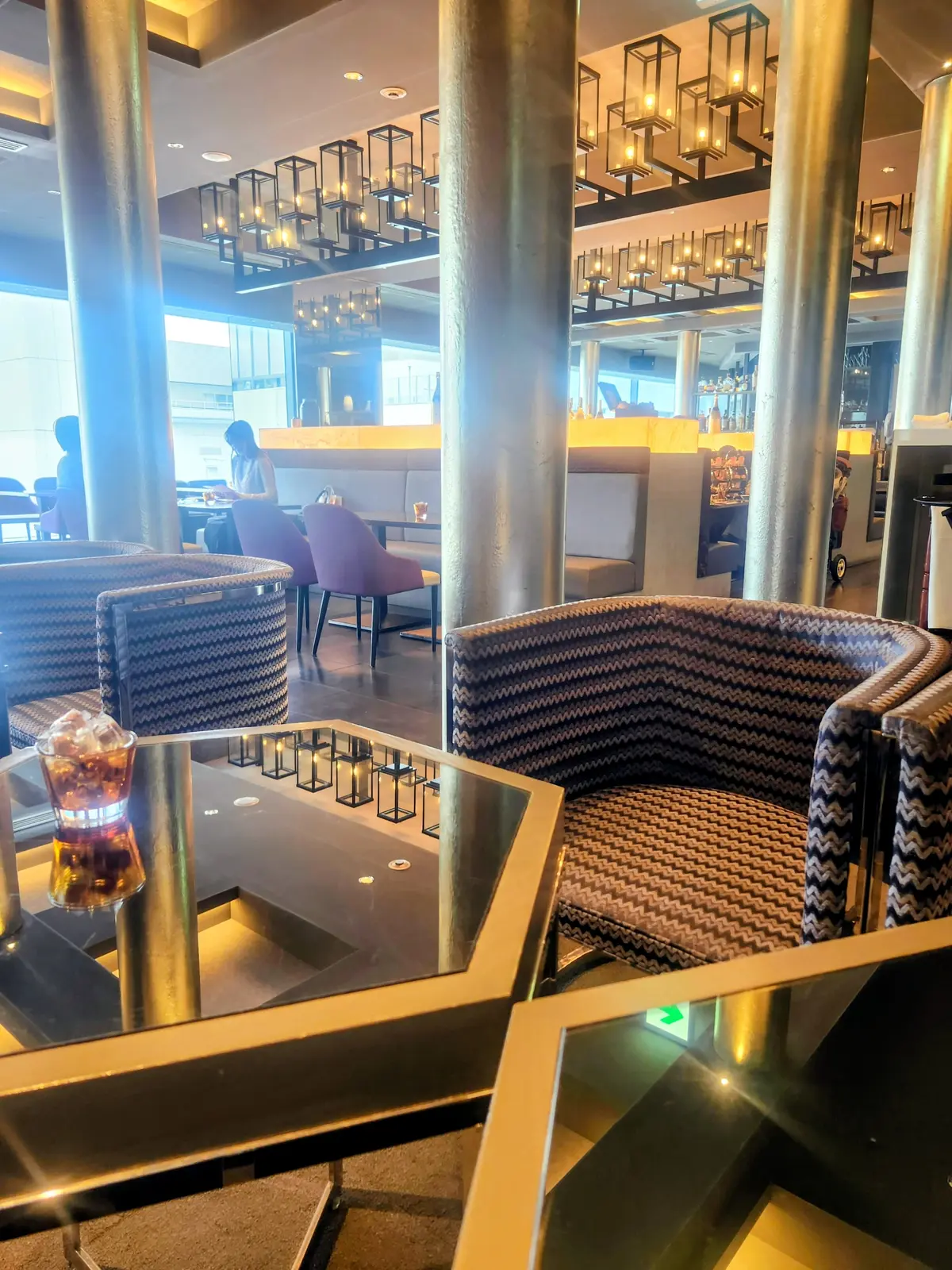 苺のミルフィーユ、GINZA SIX、銀座シックス、苺スイーツ、ラウンジ、マキシム・ド・パリ、老舗、銀座、40代ファッション、春ファッション、THE GRAND 47