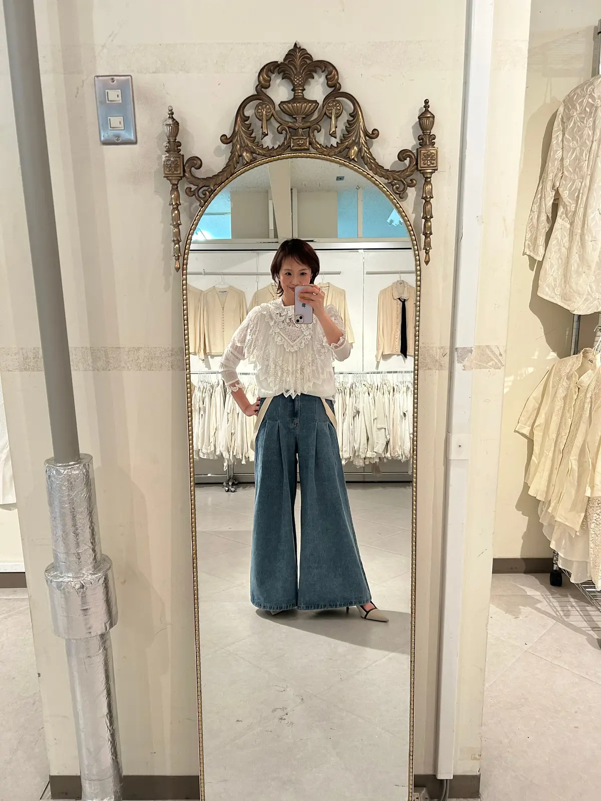 文化服装学院　着て見て触れてブラウス展　レースブラウス　白レースブラウス　レトロブラウス