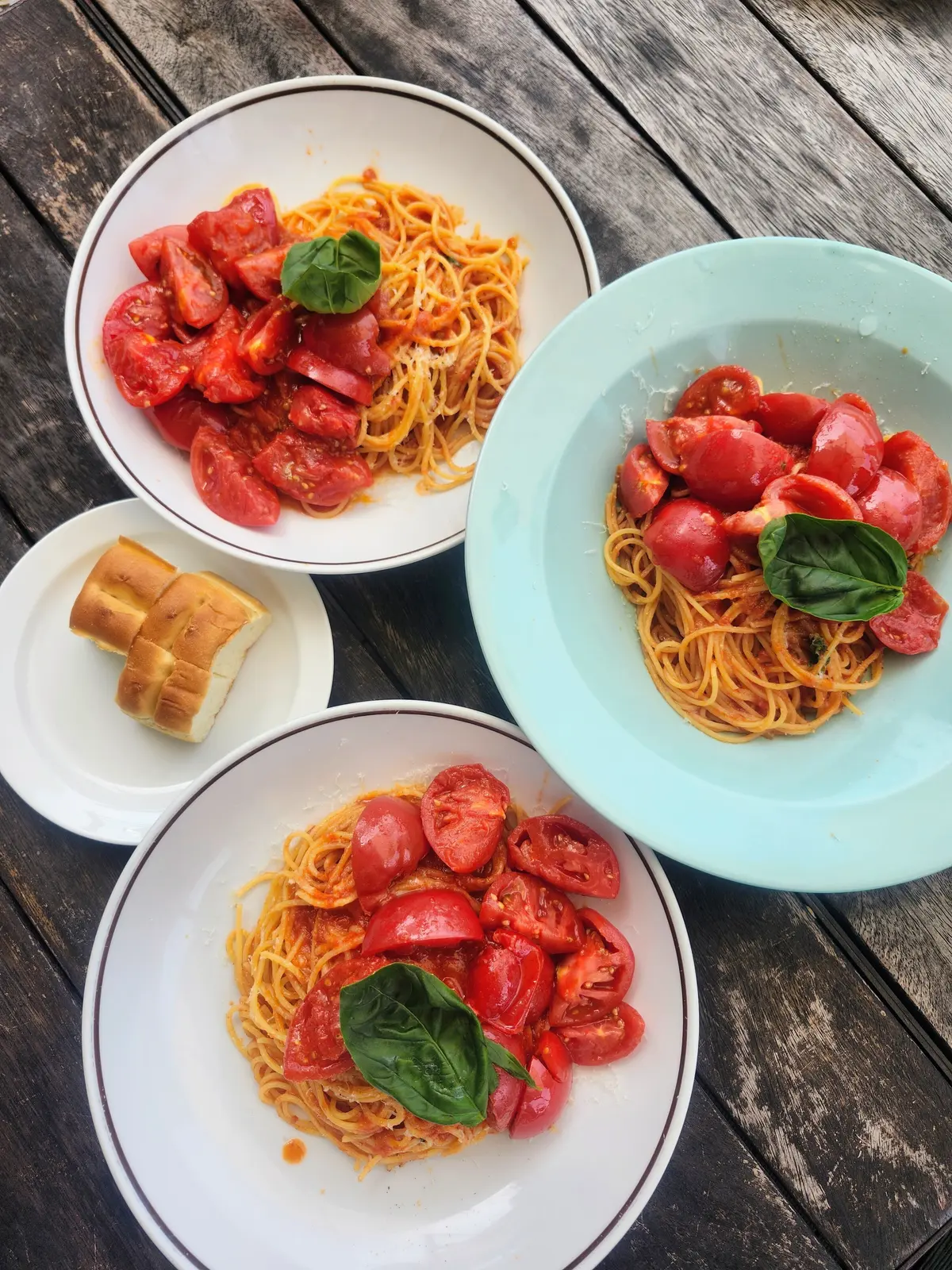 東京ミッドタウン、テラス席、テラスランチ、イタリアン、パスタ、40代ファッション、骨格ストレート、六本木
