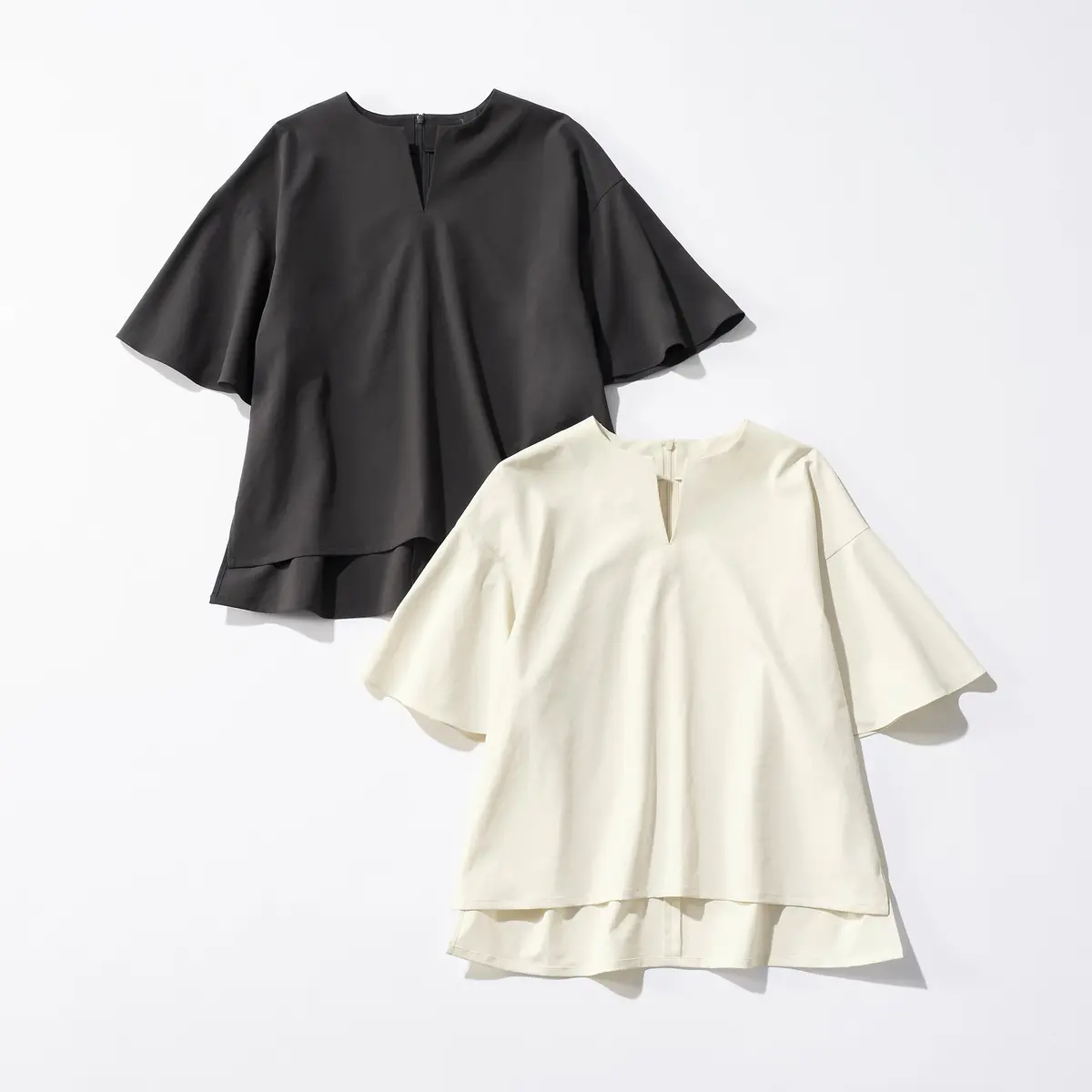 E by eclat
キーネックフレアスリーブブラウス
￥16,500
左チャコール、右アイボリー