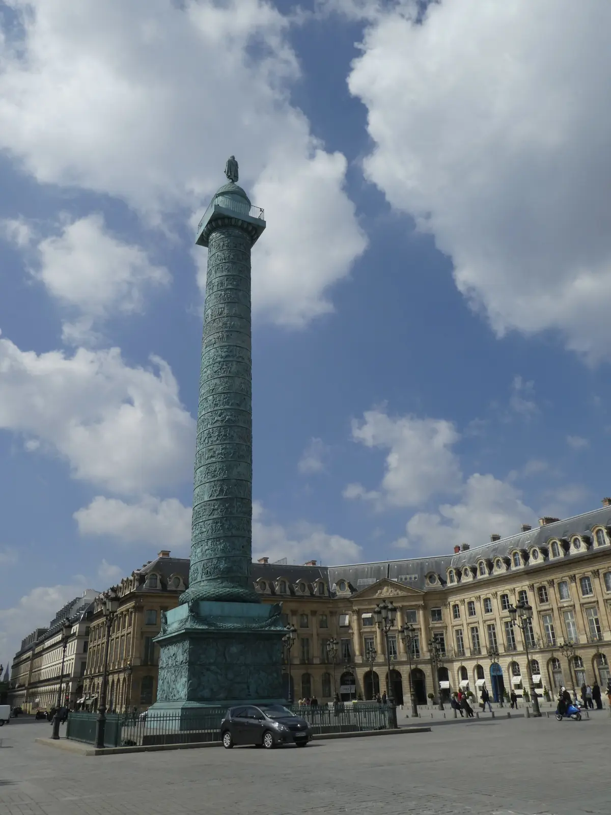 フランス　パリ　ヴァンドーム広場