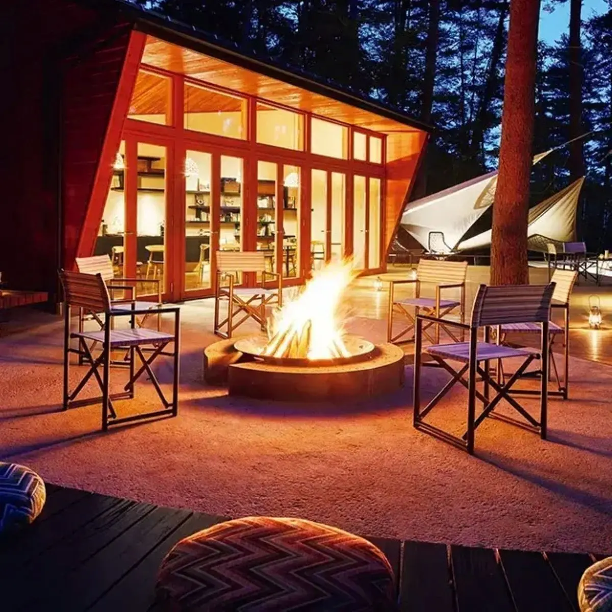 富士山が見える宿 山梨県 星のや富士 焚き火ラウンジ