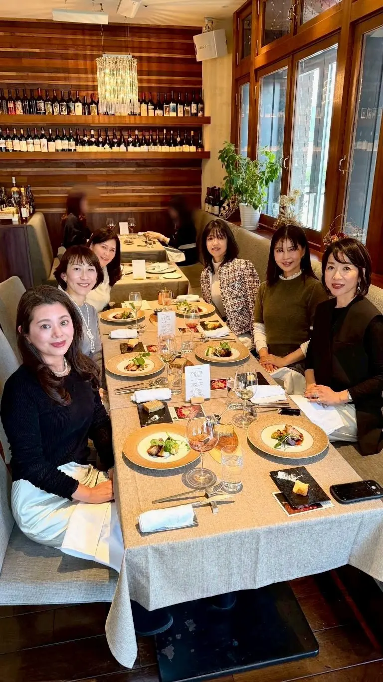 中目黒coucheランチ Jマダムの集まり 店内の落ち着いた雰囲気