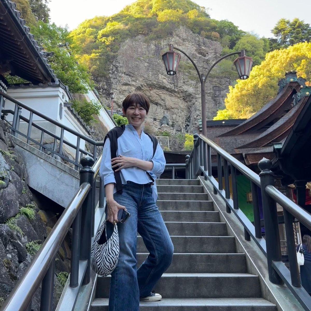 「ノスタルジックな参道の先にある、宝山寺」