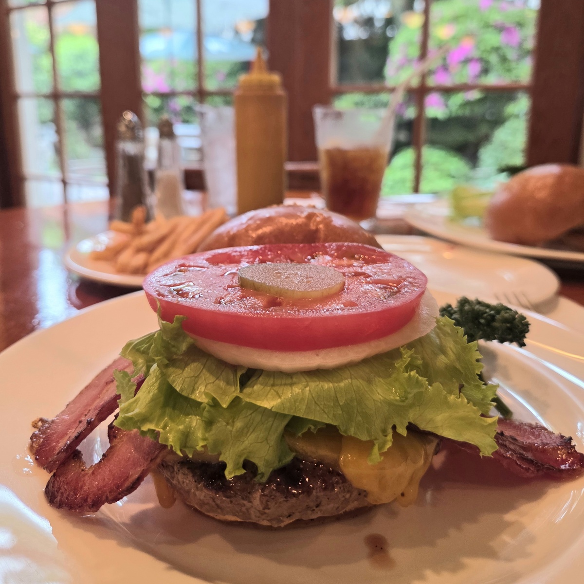 ずっと行きたかった、グルメバーガーの原点へ。フランクリン・アベニューで味わう、記憶に残る一皿‪♡