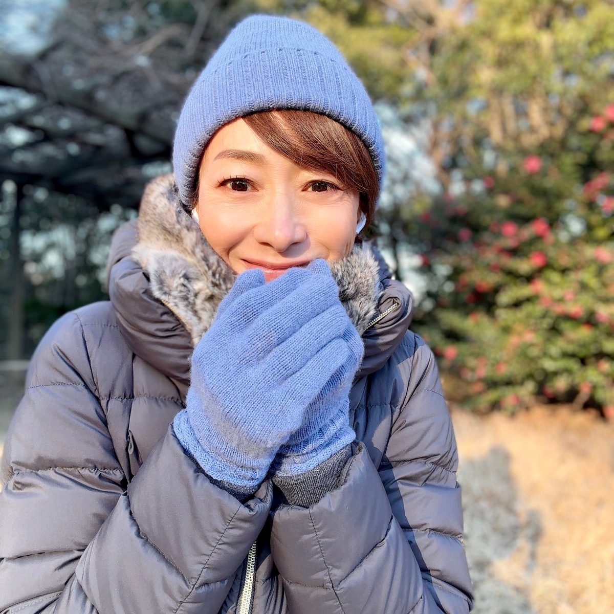 ユニクロのカシミヤ小物が主役！冬のお散歩ファッション決定版