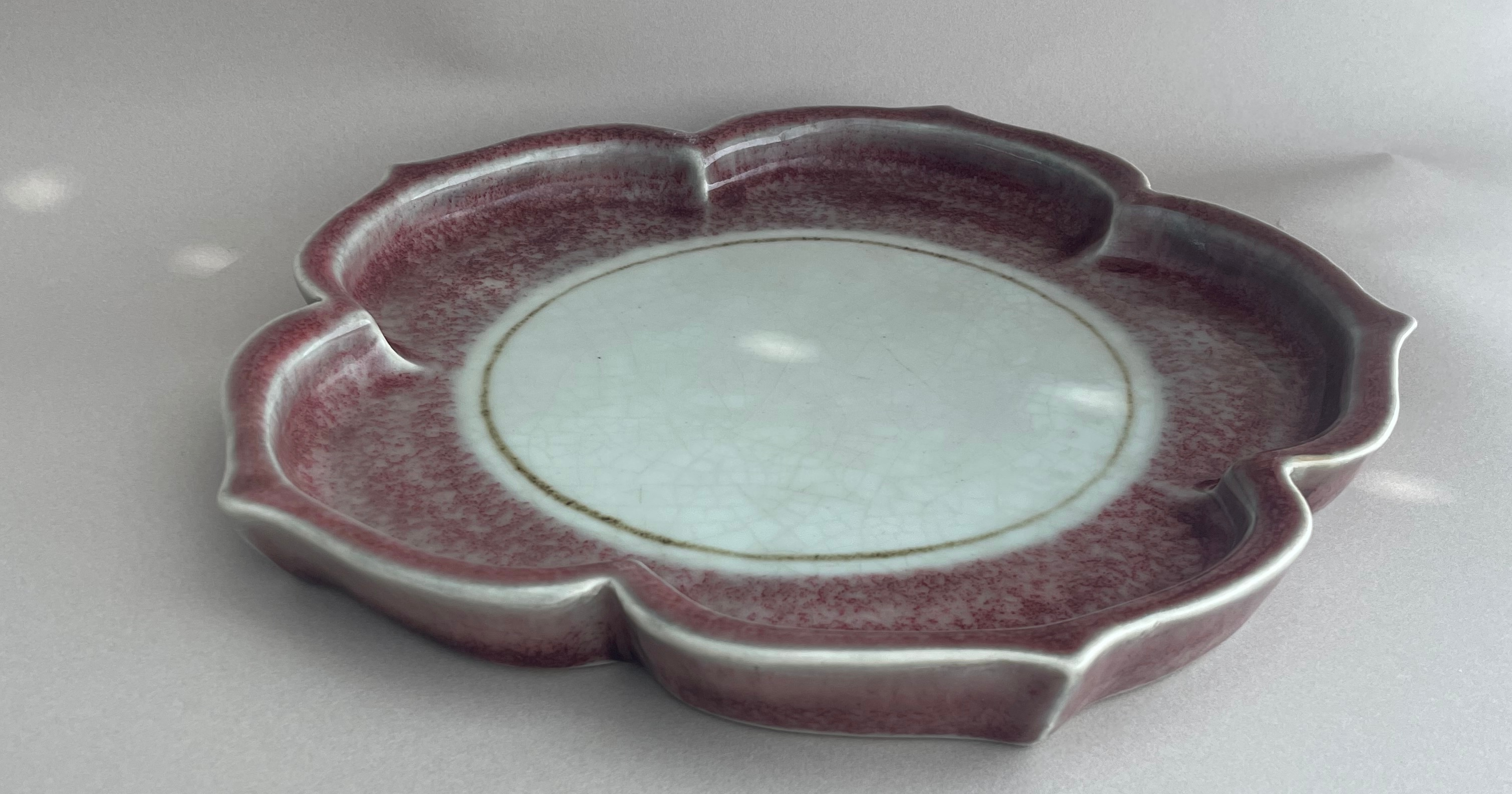 包容力があって、心にぱっと華がさく。陶芸家・河井一喜さんの用の美の