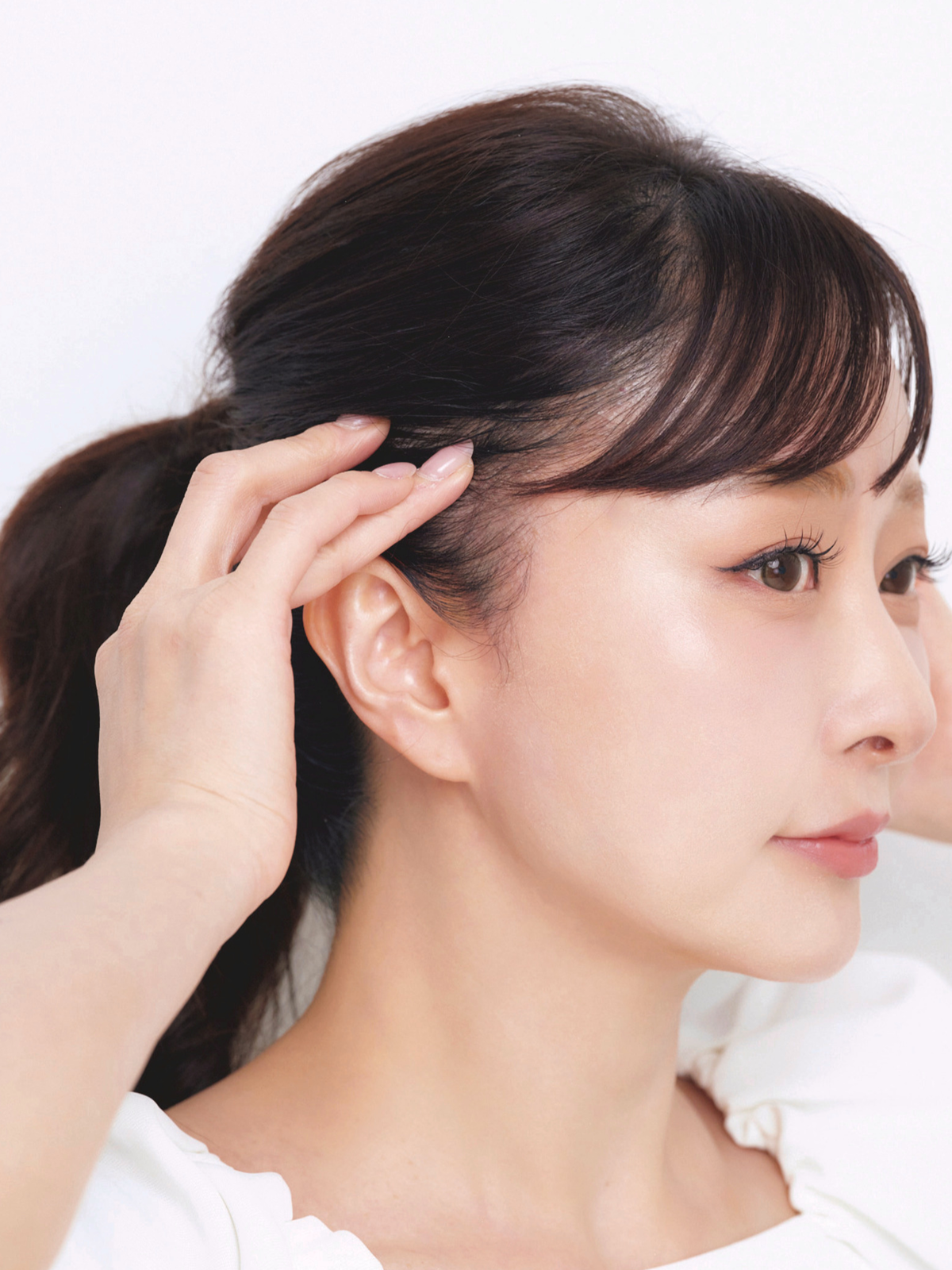 たるみ印象の緩和に貢献。美容家・石井美保さんの「引き締めケア」４step