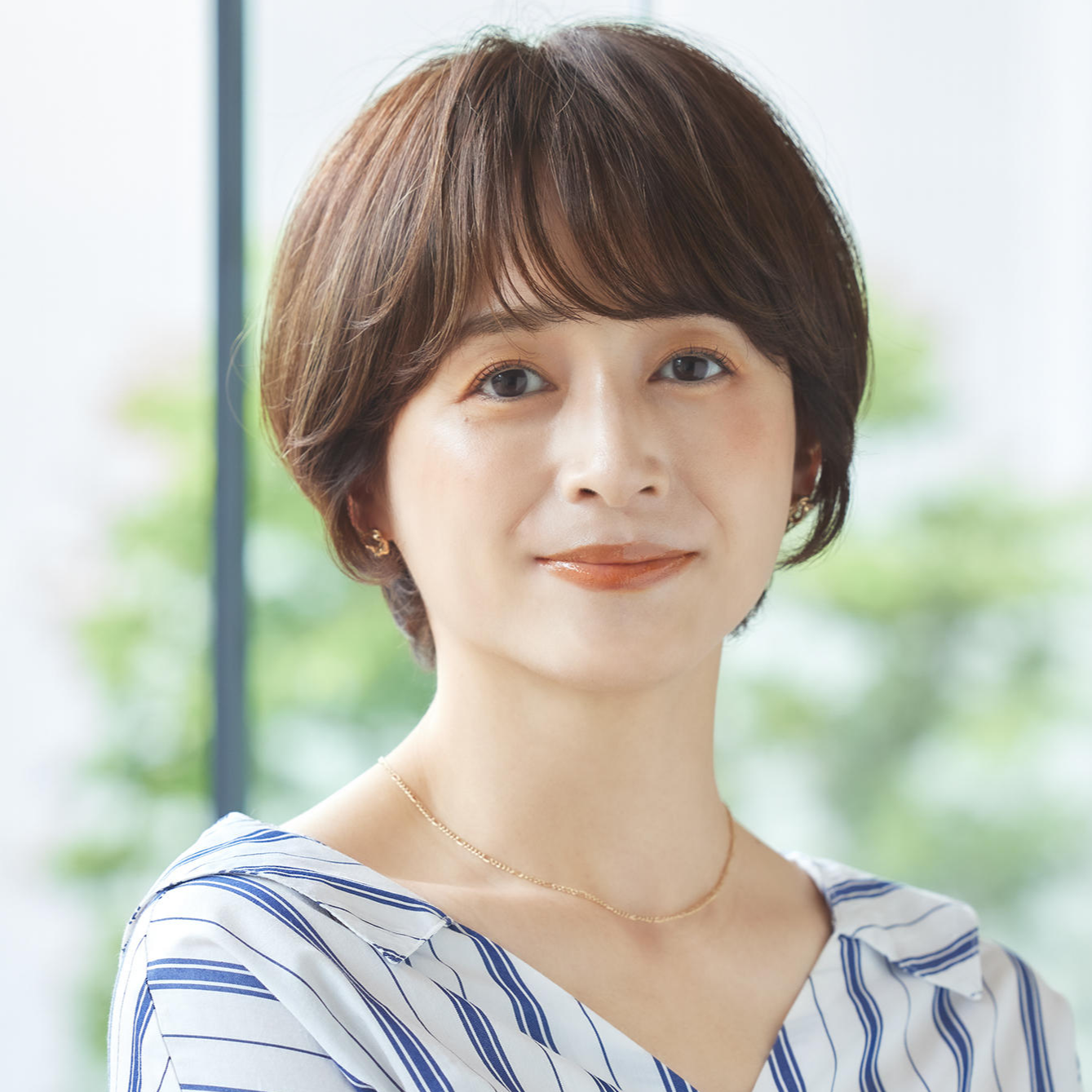 50代の髪色が見違える！パーマやカラー歴を活かせる“寒色”カラーが主役の丸みボブ【50代髪型・ヘアスタイル】