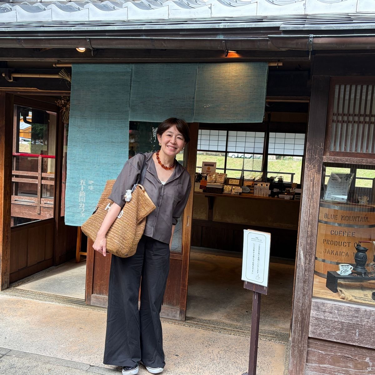 五十鈴川を眺める人気カフェ「五十鈴川カフェ」