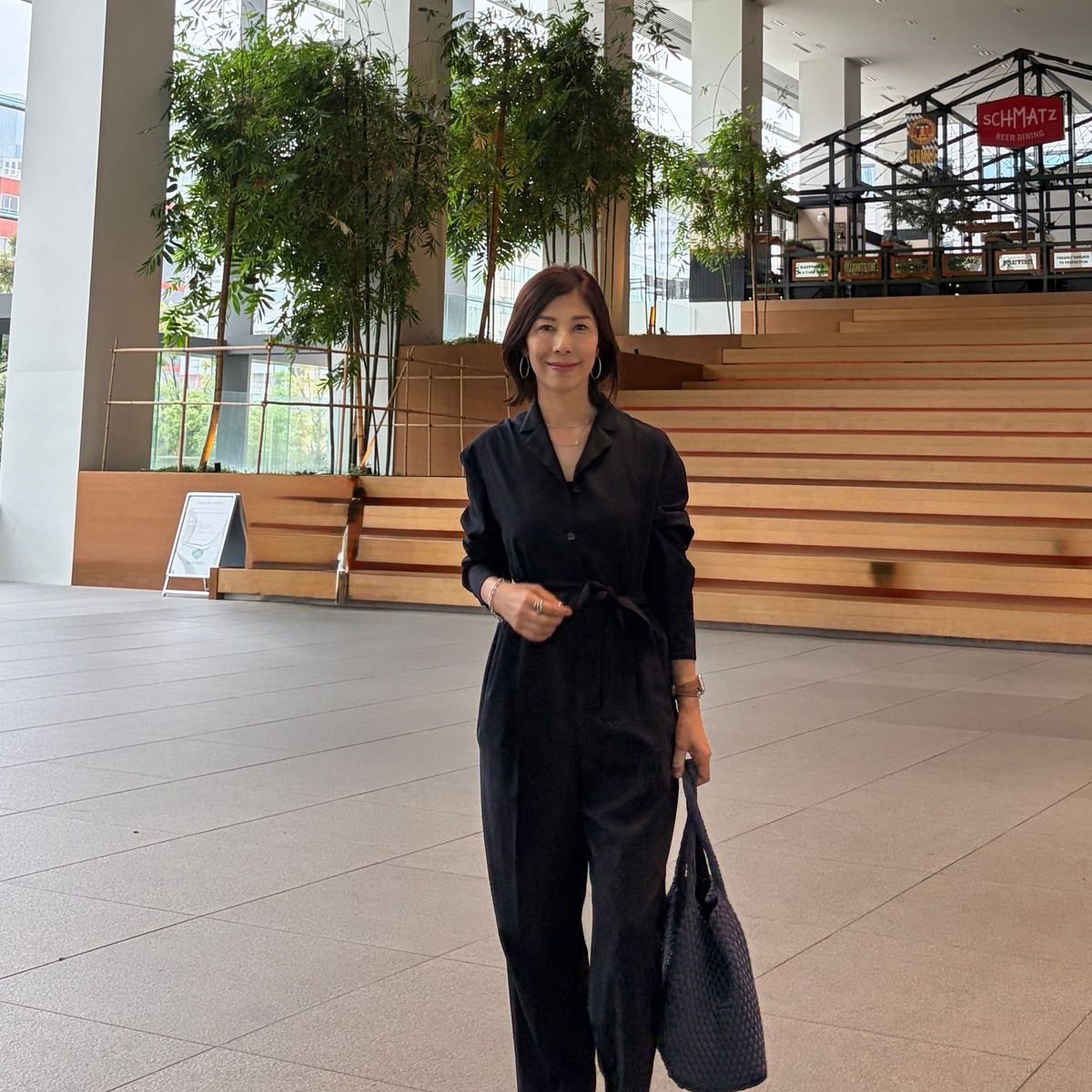 一枚で決まるオールインワンで、東銀座へ。