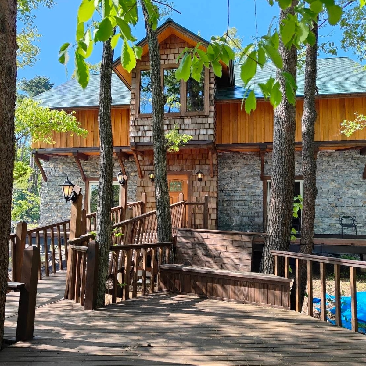 岐阜・郡上で出会った木の温もり「ハーベストムーン」