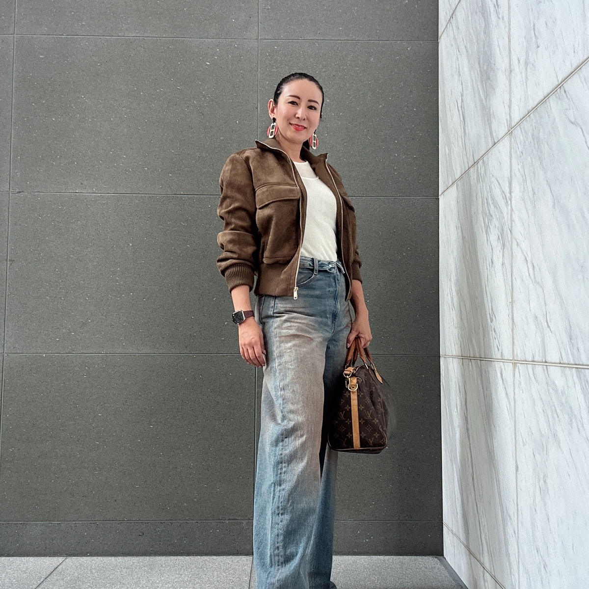 流行のデニムコーデを短めジャケットで♡