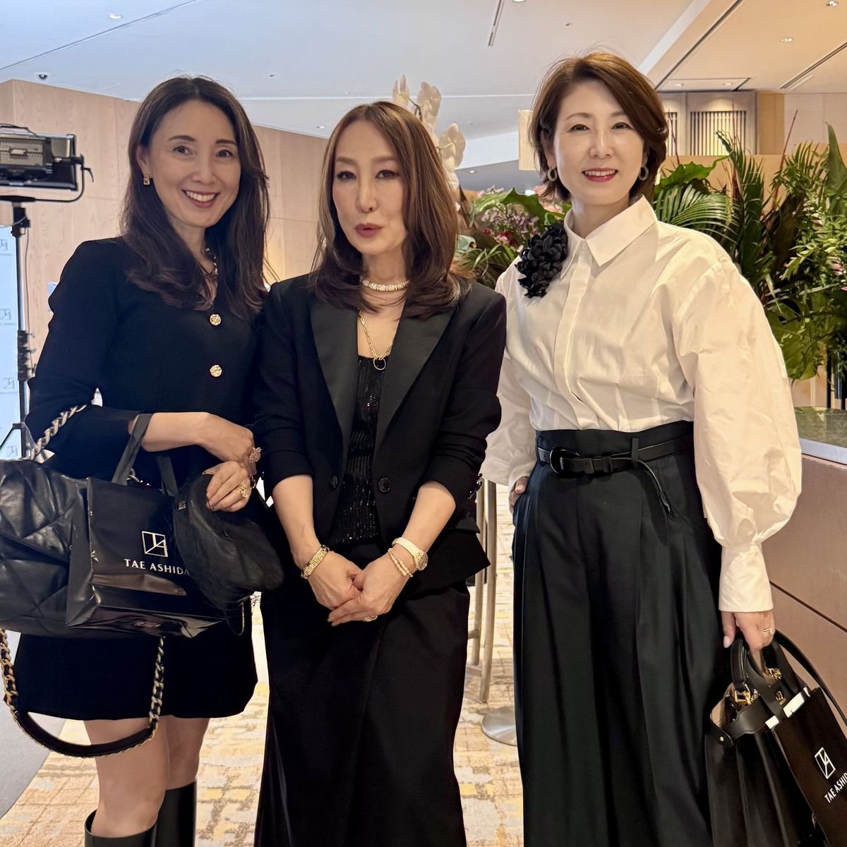 東京・六本木で開催された感動の【TAE ASHIDA】35周年記念コレクションショーへ