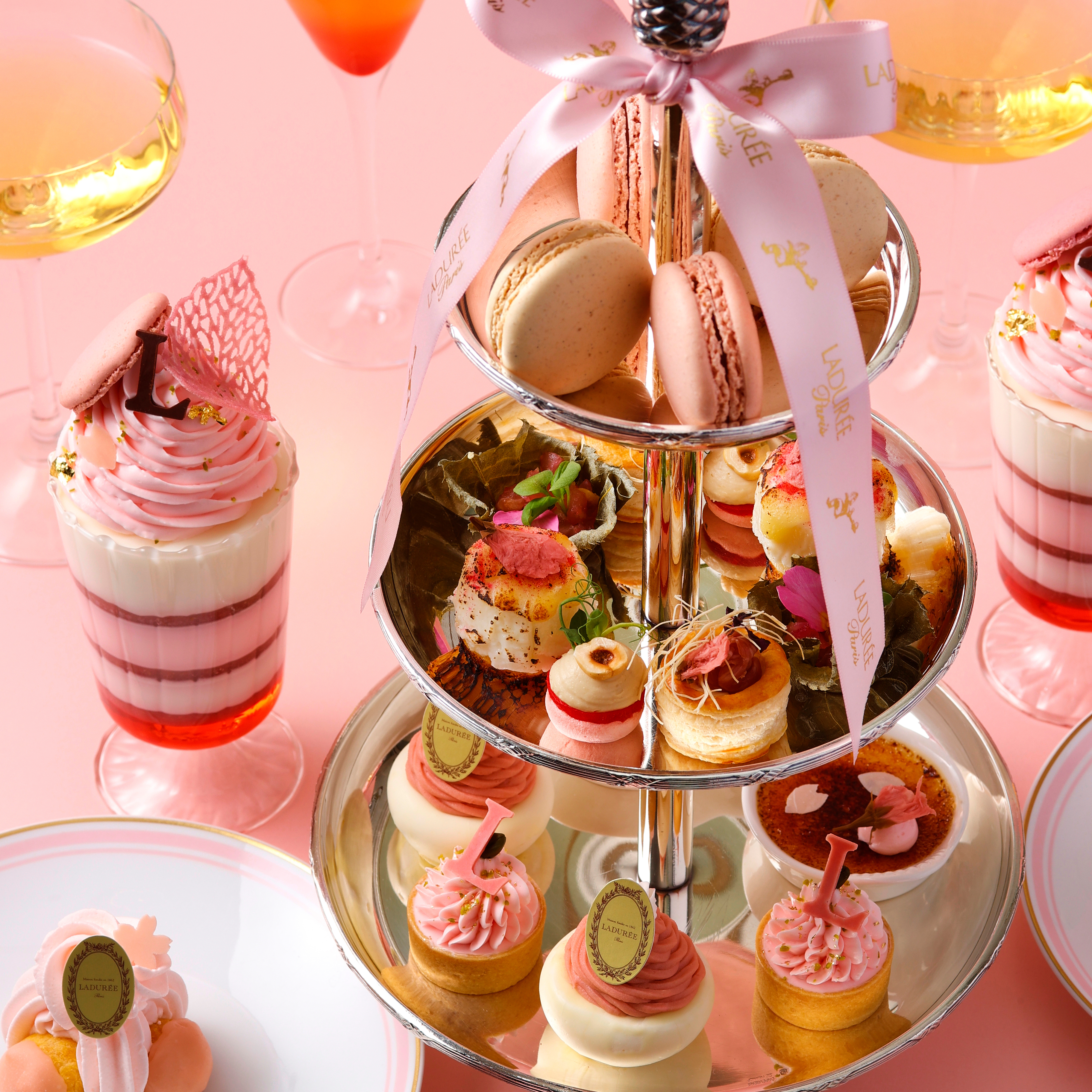 ラデュレの“桜アフタヌーンティー”で芸術的スイーツを堪能！ ホワイトデーコレクションも登場