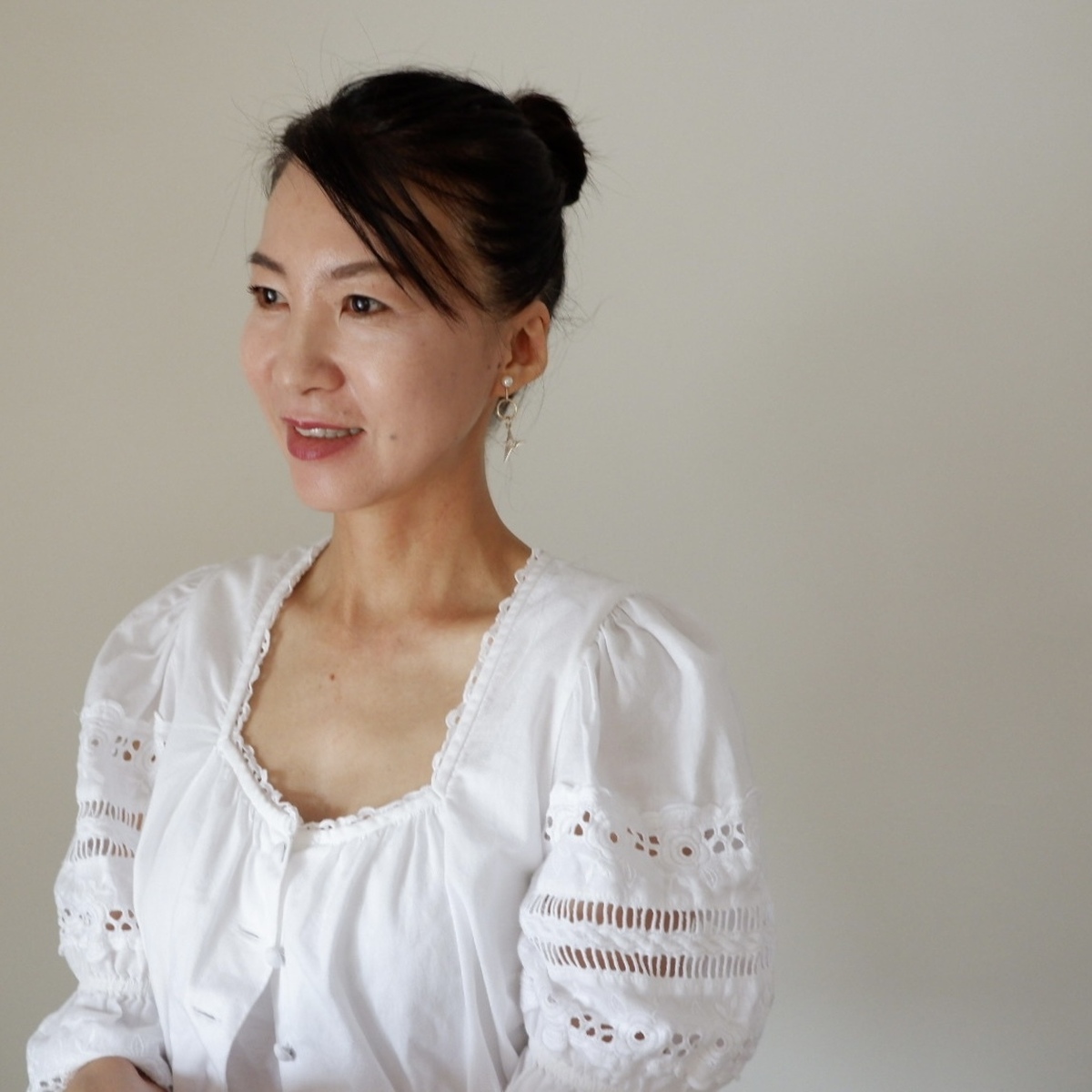 【５０代　髪型】簡単ひとつにまとめて若見え！