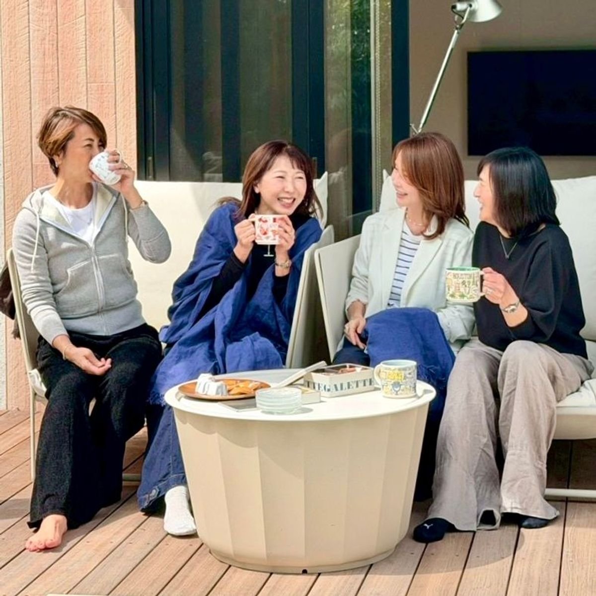 【伊豆】地元ベーカリーに海の幸♪ セカンドハウスで過ごす同級生4人組の週末女子旅。