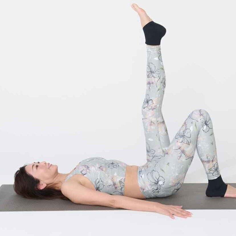 中島史恵ヨガで、痛みが生じやすい股関節や膝をほぐす！