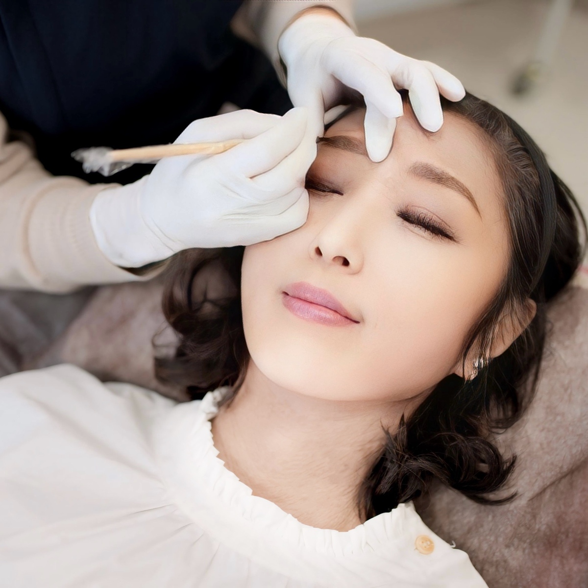 50代からでも遅くない！人生初アートメイクで、ふんわり美眉を叶える